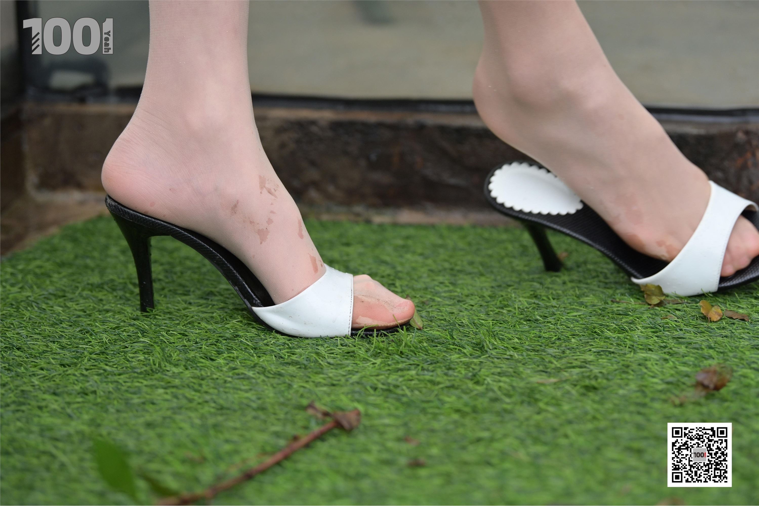 IESS异思趣向  一千零一夜《雨中漫步4》